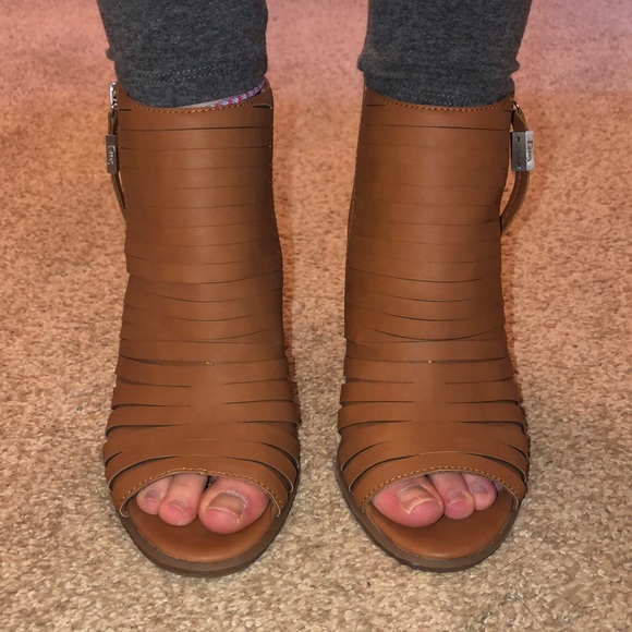 Light Brown CIRCUS by Sam Edelman Zip-Up Booties - Picture 3 of 8